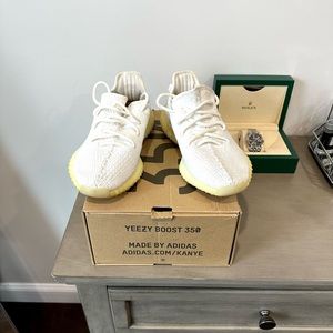 Yeezy 350 in white